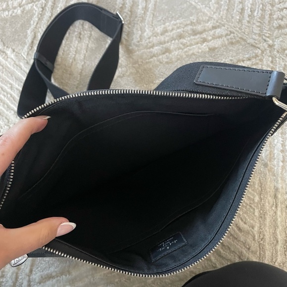 LOUIS VUITTON CROSSBODY BAG - Picture 5 of 5